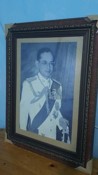 ภาพ  ร. 9  พระราชินี
