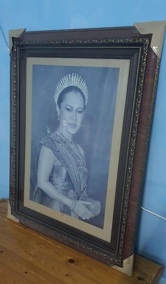 ภาพ  ร. 9  พระราชินี รูปที่ 2
