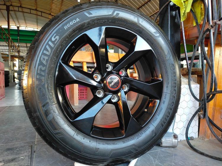 แม็กอีซูซุ ขอบ17 พร้อมยางบริสโตน 235 601 7 ปี24 ใส่ isuzu ตัวเตี้ยตั้งแต่ปี 20ขึ้นไป  ถึงปัจจุบัน