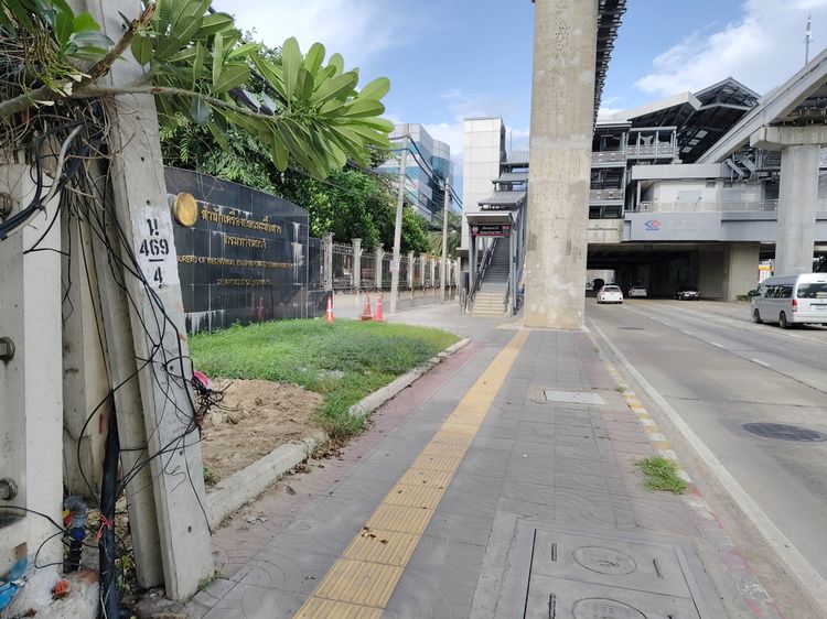 ขายที่ดินติดถนนแจ้งวัฒนะ ติดรถไฟฟ้าสายสีชมพู สถานีเมืองทอง 2ไร่ 28.4ตร.วา ปากเกร็ด นนทบุรี รูปที่ 2