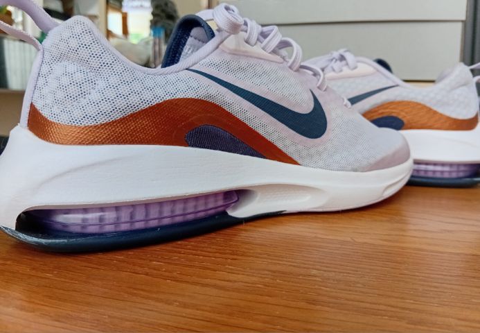 รองเท้าผ้าใบผู้หญิงไนกี้ Nike รุ่น AirZoom (มือสอง) รูปที่ 5