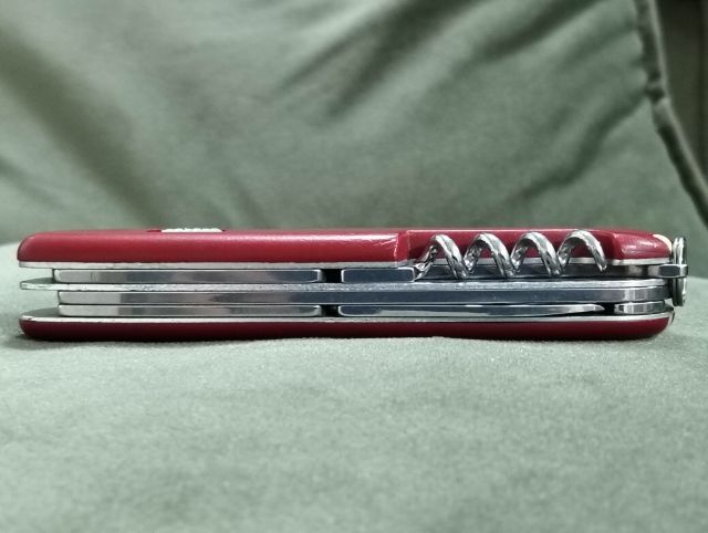 Victorinox Forester 111 mm. แท้มือสองประกับแน่นกระชังเครื่องมือสวยครบคมเดิม แหนบ-ไม้จิ้มฟันครบ ราคา 990.-รวมส่งเก็บเงินปลายทางไม่บวกเพิ่ม รูปที่ 10