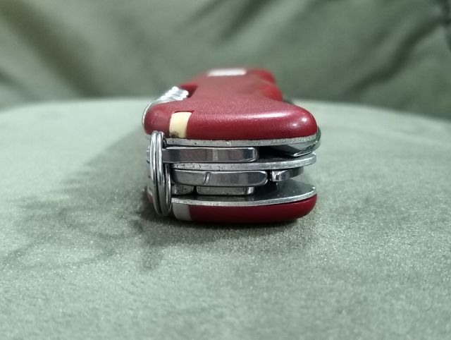 Victorinox Forester 111 mm. แท้มือสองประกับแน่นกระชังเครื่องมือสวยครบคมเดิม แหนบ-ไม้จิ้มฟันครบ ราคา 990.-รวมส่งเก็บเงินปลายทางไม่บวกเพิ่ม รูปที่ 12
