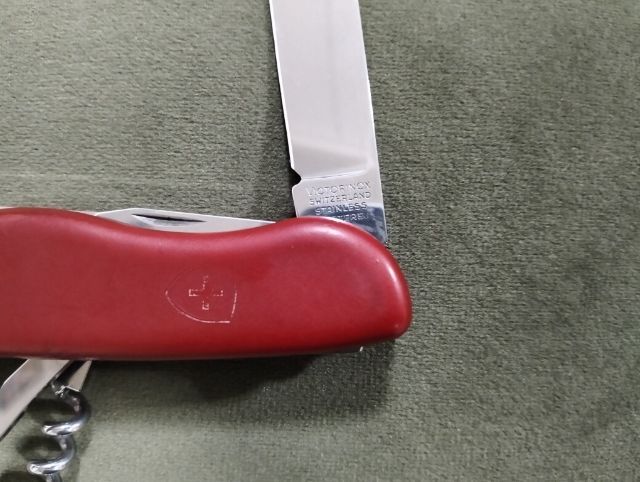 Victorinox Forester 111 mm. แท้มือสองประกับแน่นกระชังเครื่องมือสวยครบคมเดิม แหนบ-ไม้จิ้มฟันครบ ราคา 990.-รวมส่งเก็บเงินปลายทางไม่บวกเพิ่ม รูปที่ 6