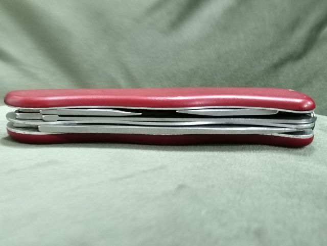 Victorinox Forester 111 mm. แท้มือสองประกับแน่นกระชังเครื่องมือสวยครบคมเดิม แหนบ-ไม้จิ้มฟันครบ ราคา 990.-รวมส่งเก็บเงินปลายทางไม่บวกเพิ่ม รูปที่ 9