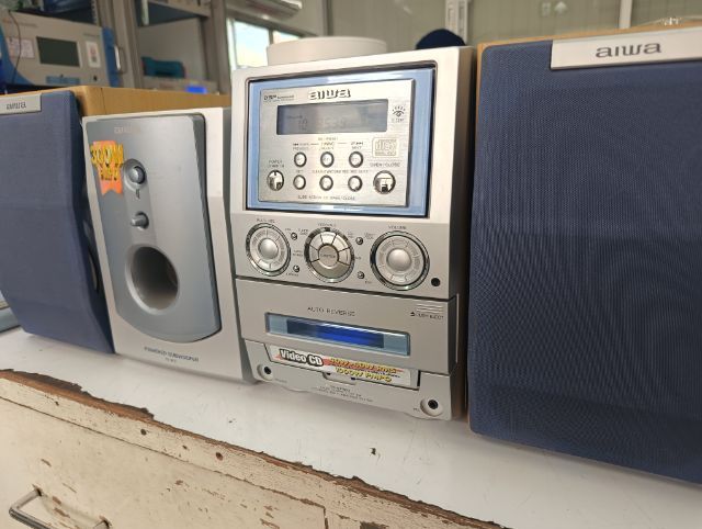 ขายมินิคอมโป aiwa เล่น cdวิทยุได้ปกติ ยกเว้นเทป สนใจ0848285351 รูปที่ 3
