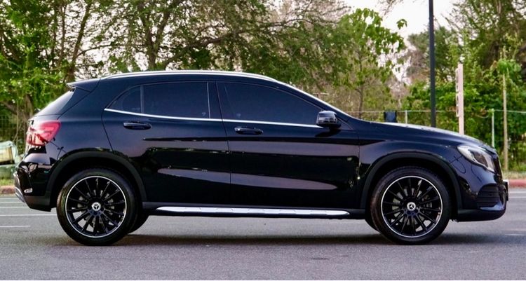 Mercedes-Benz GLA-Class 2018 GLA250 Sedan เบนซิน ไม่ติดแก๊ส เกียร์อัตโนมัติ ดำ รูปที่ 4