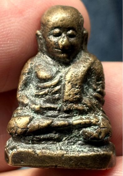 รูปหล่อหลวงพ่อเงินพิมพ์นิยม