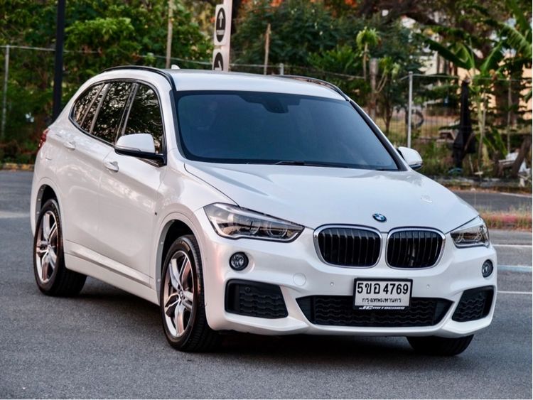รถ BMW X1 2.0 sDrive20d M Sport สี ขาว
