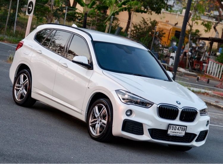 BMW X1 2019 2.0 sDrive20d M Sport Sedan ดีเซล ไม่ติดแก๊ส เกียร์อัตโนมัติ ขาว รูปที่ 3