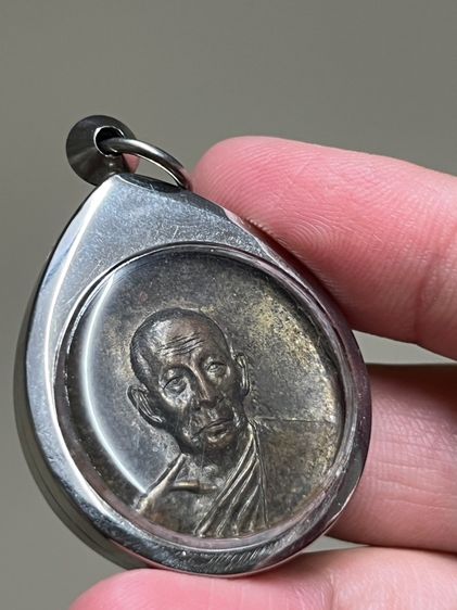 เหรียญหลวงพ่อเงิน วัดอินทรวิหารบางขุนพรหม ปี2518  รูปที่ 4