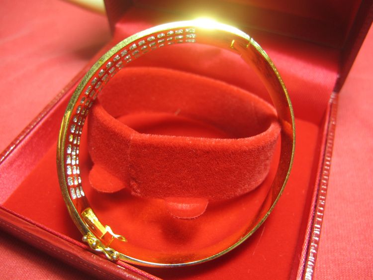 กำไลข้อมือผู้หญิงทองคำฝังเพชรเบลเยี่นมคัดแท้น้ำสวย เพชร7ตัง ค ์75เม็ด รวม5.4ct ทอง35g งดงาม  รูปที่ 7