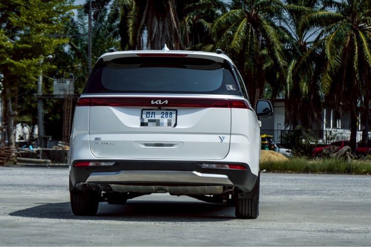 Kia Grand Carnival 2024 2.2 EX Van ดีเซล ไม่ติดแก๊ส เกียร์อัตโนมัติ ขาว รูปที่ 2