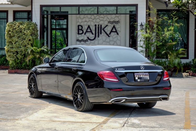 Mercedes-Benz E-Class 2018 E350 Sedan ปลั๊กอินไฮบริด (PHEV) ไม่ติดแก๊ส เกียร์อัตโนมัติ ดำ รูปที่ 4