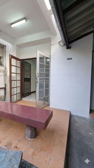 สร้างเสร็จก่อน 2010 ขายทาวน์เฮาส์2ชั้น​ หน้ากว้าง6เมตรติดสถานีรถไฟฟ้า รูปที่ 2