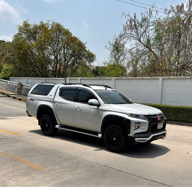 รถ Mitsubishi Triton 2.4 GT Premium Plus สี ขาว