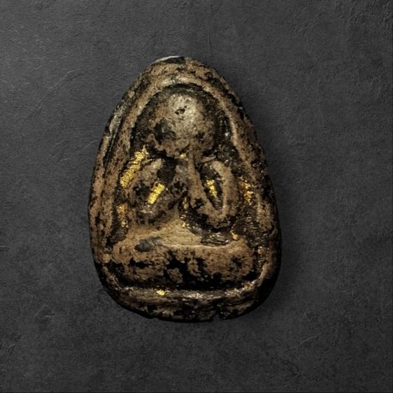 พระปิดตาหลวงปู่จีนวัดท่าลาดพิมพ์แข้งหมอน