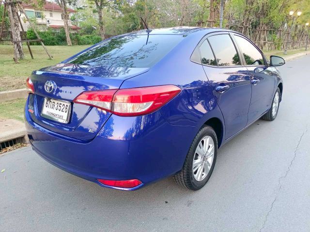 Toyota Yaris ATIV 2017 1.2 E Sedan เบนซิน ไม่ติดแก๊ส เกียร์อัตโนมัติ น้ำเงิน รูปที่ 4
