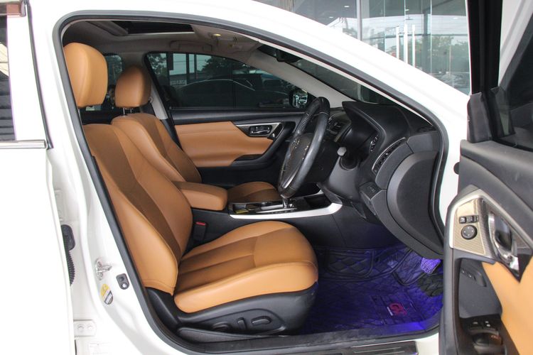Nissan Teana 2019 2.0 XL Sedan เบนซิน ไม่ติดแก๊ส เกียร์อัตโนมัติ ขาว รูปที่ 3