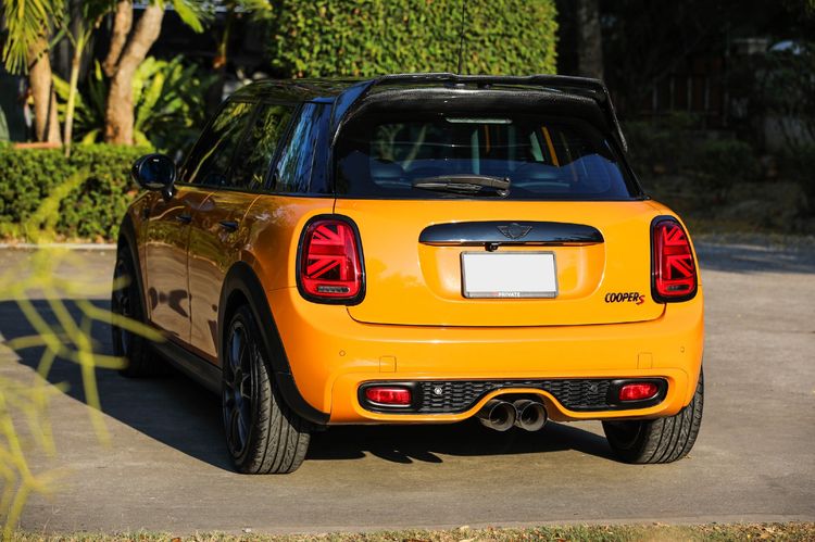 Mini COOPER 5 DOOR HATCH 2015 2.0 S Sedan เบนซิน ไม่ติดแก๊ส เกียร์อัตโนมัติ ส้ม รูปที่ 2