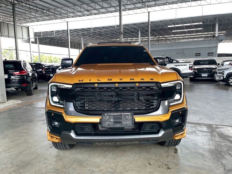 Ford Everest 2024 2.0 Titanium Plus 4WD Utility-car ดีเซล ไม่ติดแก๊ส เกียร์อัตโนมัติ ส้ม