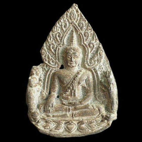 พระพุทธชินราช ข้างพระอัครสาวก.