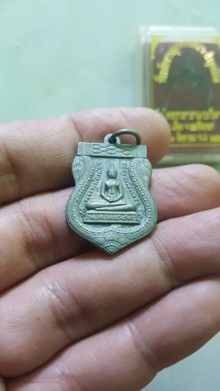 เหรียญหลวงพ่อโสธร เนื้อเงิน ปี2549 สภาพเดิมพร้อมกล่อง โค๊ตขอบเหรียญชัดเจนครับ ไม่ผ่านการใช้ รับประกันเนื้อเงินแท้ รูปที่ 3