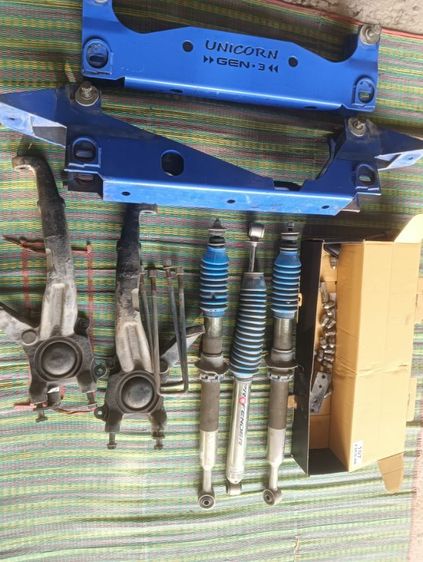 ชุดยกยูนิครอน6นิ้ววีโก้ตัวสูงพร้อมโช๊คโปรเฟนเดอร์ 4ต้นไม่มีรั่วสภาพดี อยู่ชลบุรี