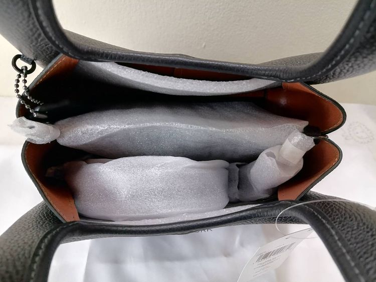 กระเป๋าCoachใหม่ ของแท้ จากshop USA Coach Lana Shoulder Bag 23 Black รูปที่ 5