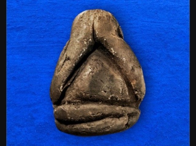 พระปิดตาพิมพ์ปั้นหลวงพ่อแก้วเครือวัลย์