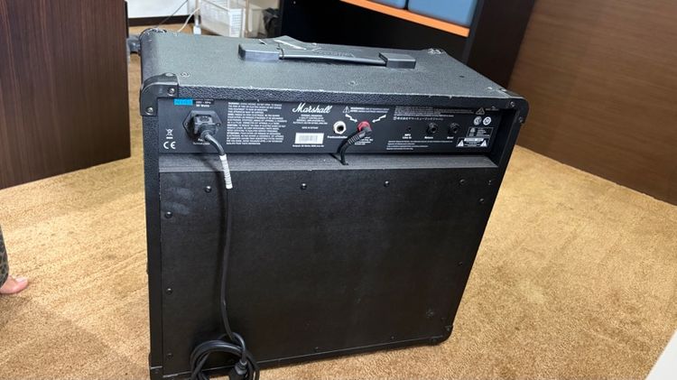 ตู้แอมป์กีตาร์ไฟฟ้า Marshall รุ่น MG50FX รูปที่ 2