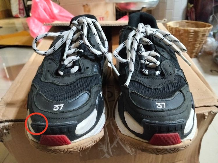 รองเท้า Balenciaga รุ่น Triple S รูปที่ 2