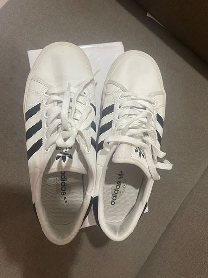 adidas รูปที่ 2