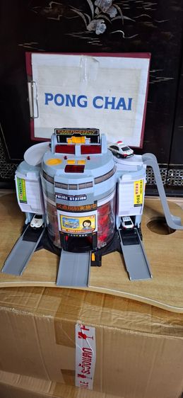 รถไฟของเล่นและชุดรางรถไฟ ขายสถานีตำรวจ. Tomica 