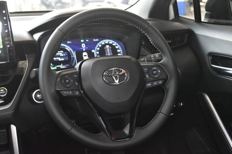 Toyota Corolla Cross 2025 1.8 Hybrid Premium Safety GR Sport Utility-car ไฮบริด ไม่ติดแก๊ส เกียร์อัตโนมัติ ขาว รูปที่ 4