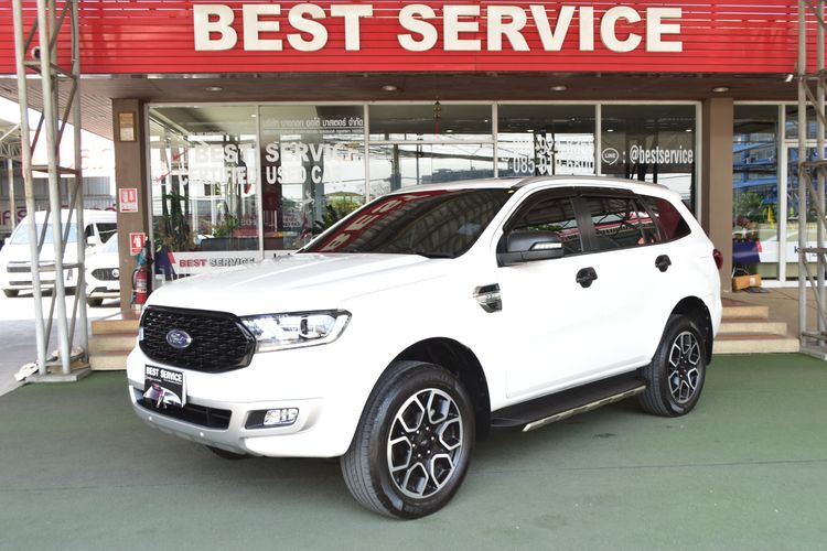 รถ Ford Everest 2.2 Titanium Plus สี ขาว
