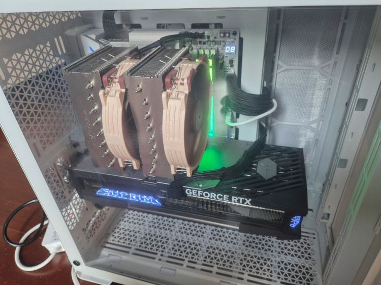 High-End Gaming PC RTX 5090 - Ryzen 7 9800X3D - 64GB RAM + Alienware Monitor – Full Set รูปที่ 3