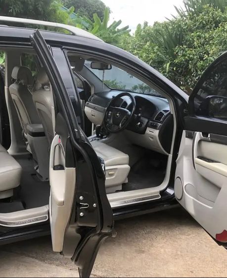 Chevrolet Captiva 2012 2.4 LTZ 4WD Utility-car เบนซิน ไม่ติดแก๊ส เกียร์อัตโนมัติ ดำ รูปที่ 4