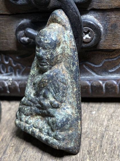 พระเครื่องเก่าๆของสะสมโบราณต่างๆ เป็นของหลุดของฝากของจำใว้นานเกินกว่า50ปี เเละเป็นของที่บ้านพ่อสะสมใว้เองค่ะ สนใจ โทรและLine 091-7968966  รูปที่ 5