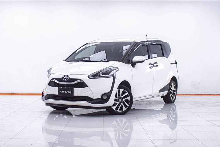 รถ Toyota Sienta 1.5 V สี ขาว