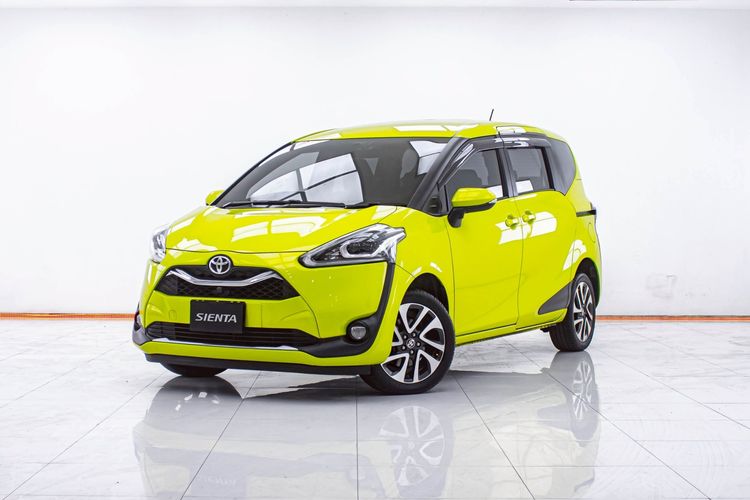 รถ Toyota Sienta 1.5 V สี เขียว