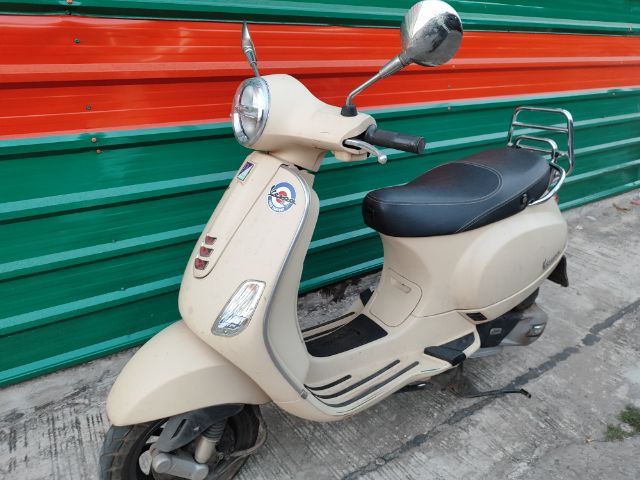 เวสป้า รถมือเดียว สด เทิร์น อุดร