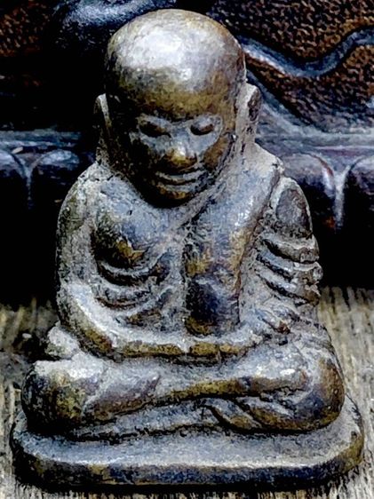 พระเครื่องเก่าๆของสะสมโบราณต่างๆ เป็นของหลุดของฝากของจำใว้นานเกินกว่า50ปี เเละเป็นของที่บ้านพ่อสะสมใว้เองค่ะ สนใจ โทรและLine 091-7968966 