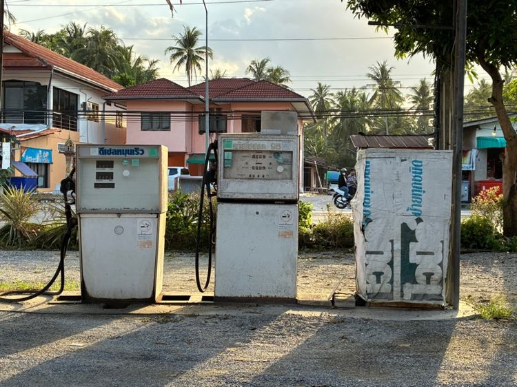 หัวจ่ายน้ำมันมือสอง เลิกกิจการ