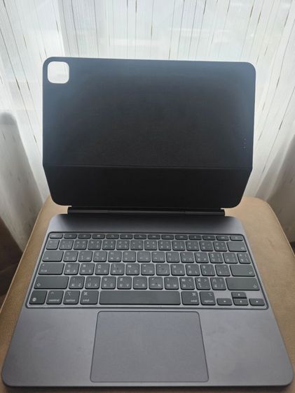 Apple Magic Keyboard iPad pro 13" รูปที่ 2