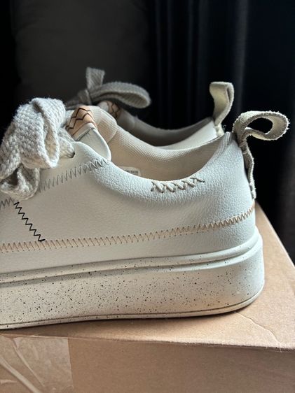 รองเท้าผ้าใบมินิมอล (used) รูปที่ 5