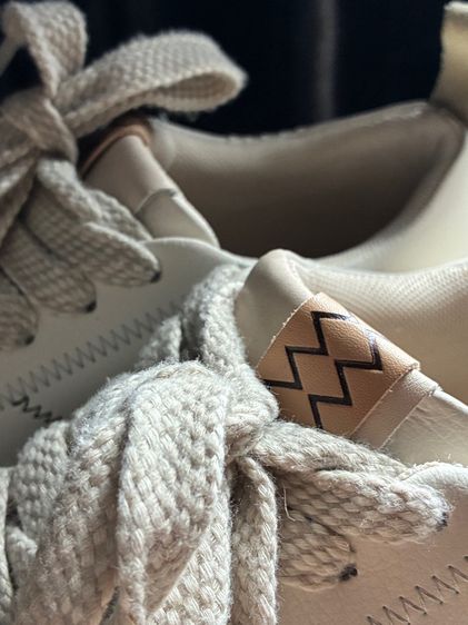 รองเท้าผ้าใบมินิมอล (used) รูปที่ 10