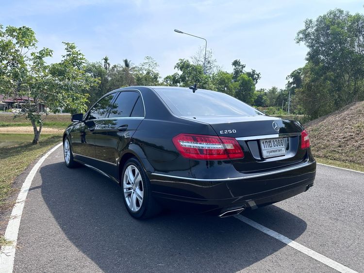 Mercedes-Benz E-Class 2013 E250 CGI Sedan เบนซิน ไม่ติดแก๊ส เกียร์อัตโนมัติ ดำ รูปที่ 4