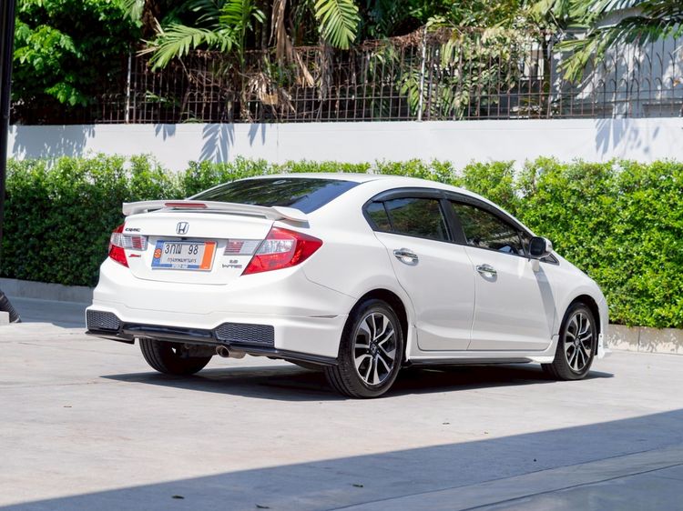 Honda Civic 2014 1.8 ES i-VTEC Sedan เบนซิน ไม่ติดแก๊ส เกียร์อัตโนมัติ ขาว รูปที่ 4