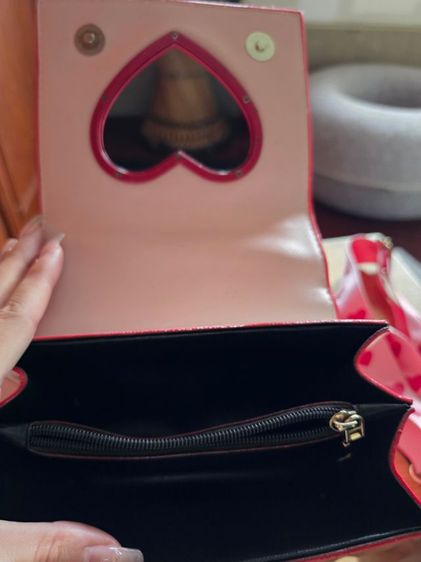 กระเป๋าสะพายสีชมพูรูปหัวใจ รูปที่ 3